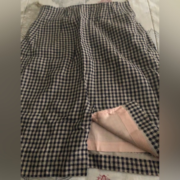 Lands end woman’s linen skirt. Black and Tan check. Slit back. Fully lined. - Picture 4 of 4